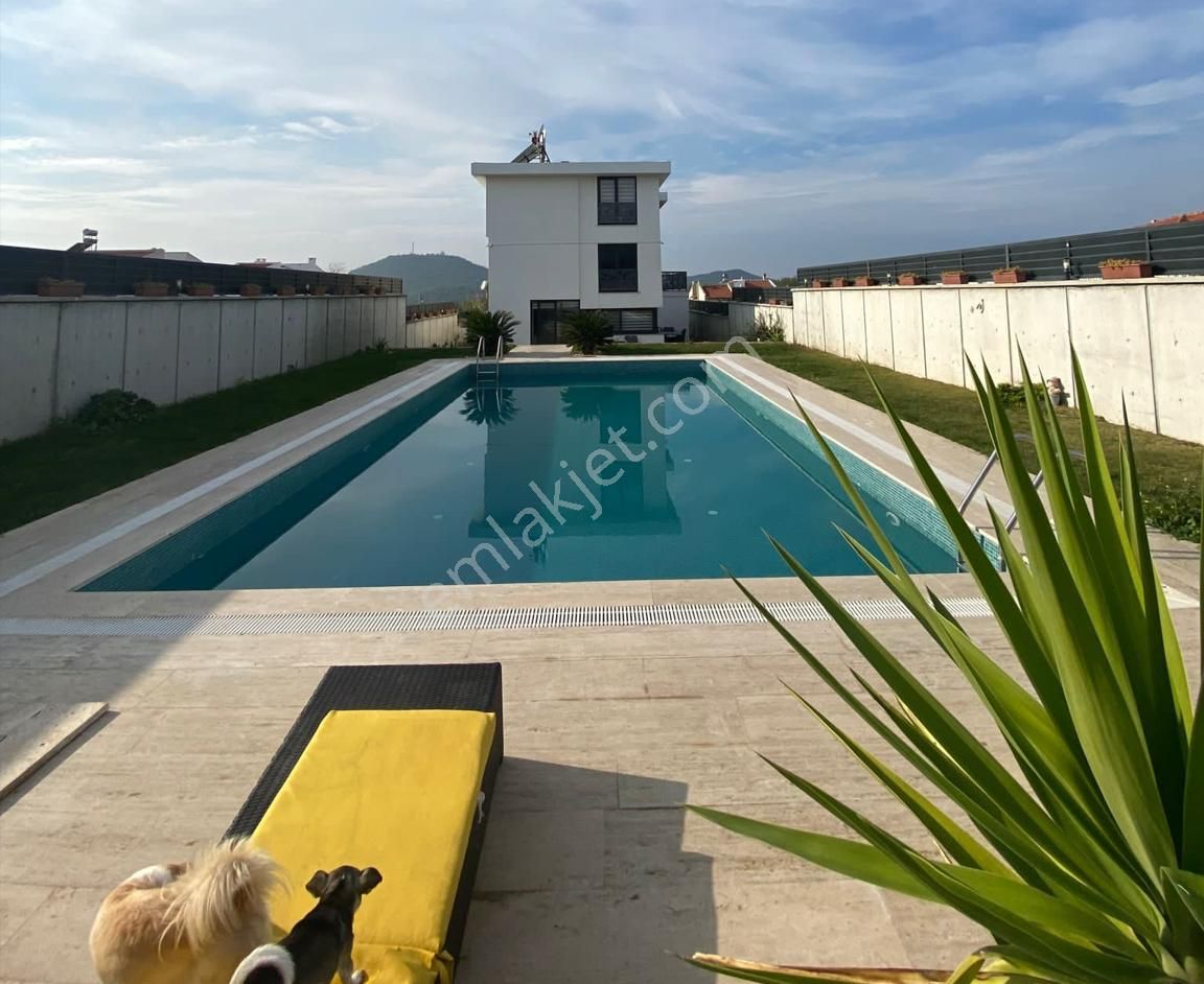 Balıkesir Ayvalık Sarımsaklı Da Satılık Muhtesem Villa