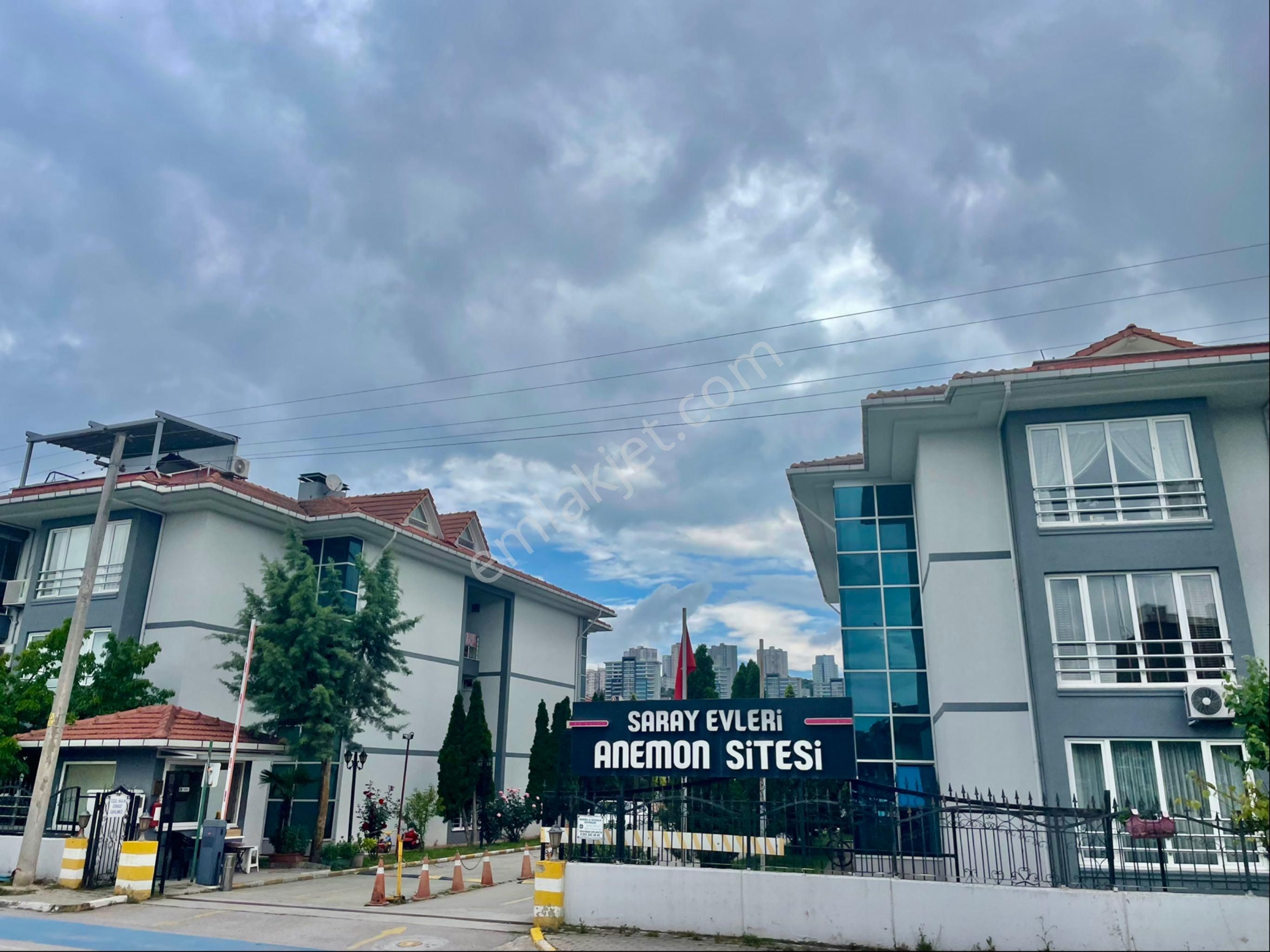 Yahyakaptan Saray Evleri Anemon Sitesi 140m2 Satılık 3+1 Ara Kat Daire
