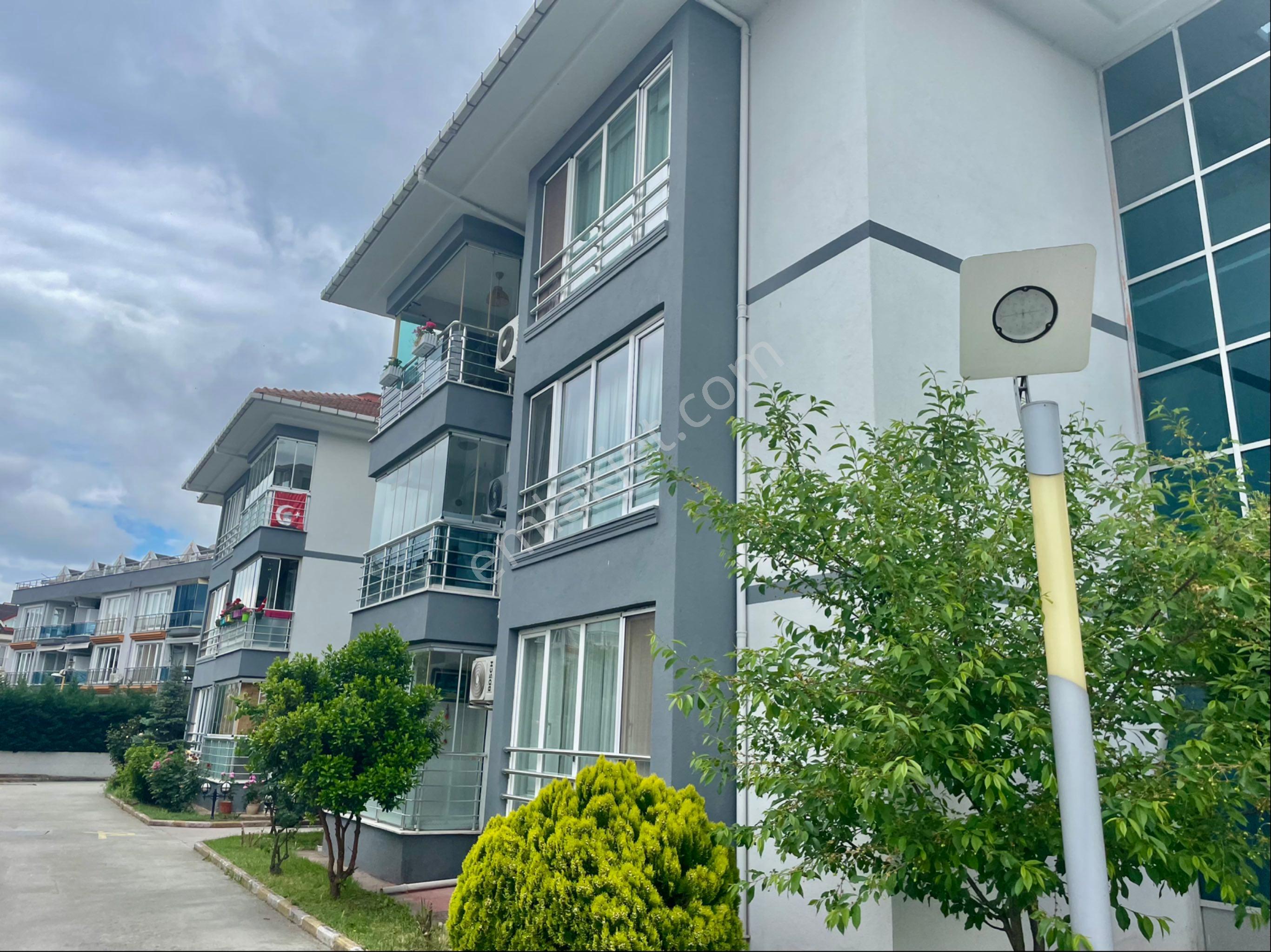 Yahyakaptan Saray Evleri Anemon Sitesi 140m2 Satılık 3+1 Ara Kat Daire - Görsel 4