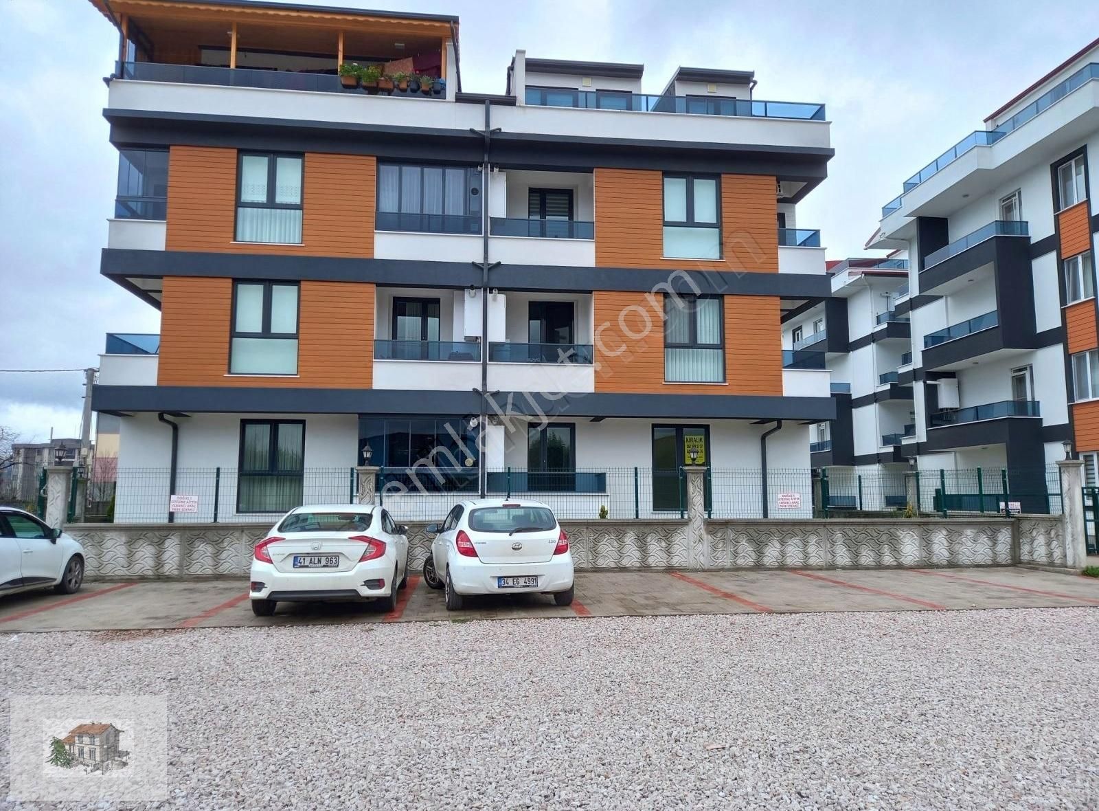 Kartepe De Site İçi 3+1 Yuksek Giriş Satılık Daıre