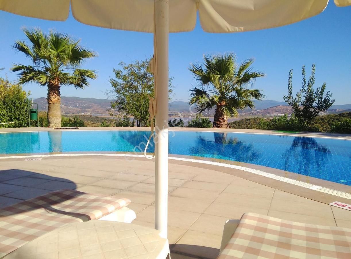 Büyük Köşe Bahçeli Satılık Ev Kumsal Yakın Sitede Plaj İmkanlı - Görsel 7