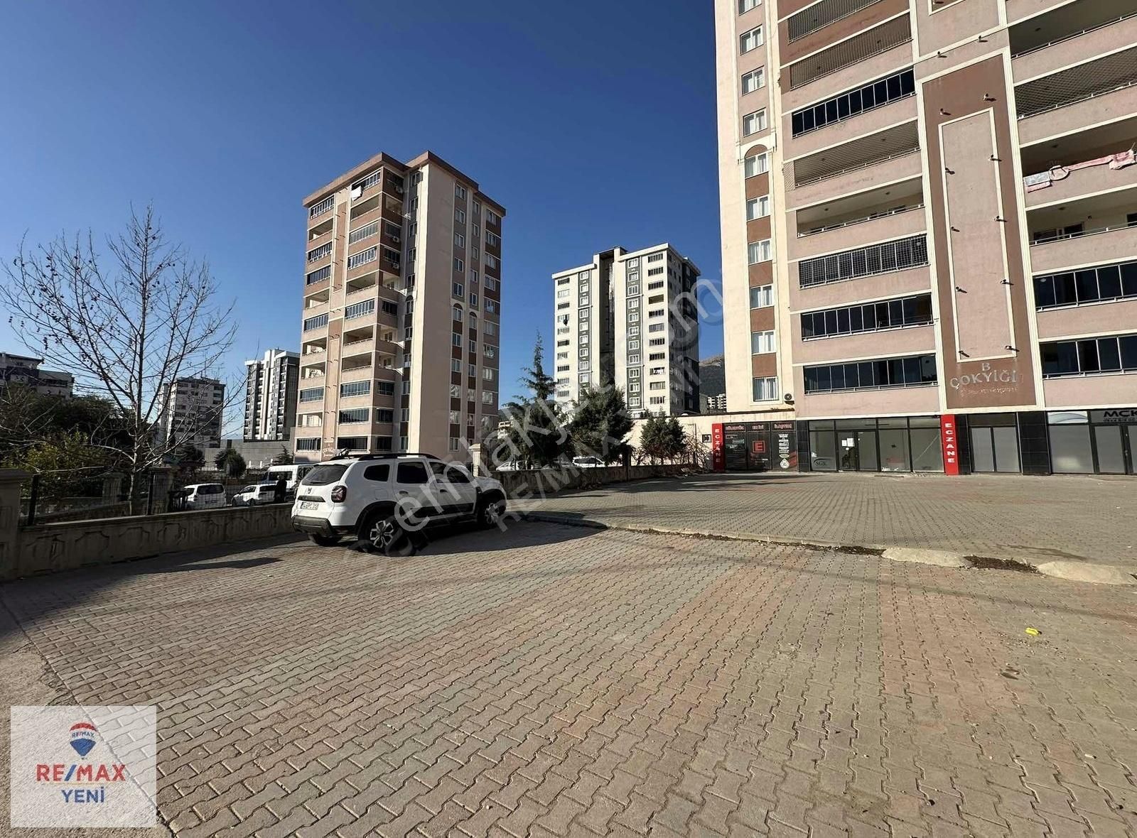 Remax Yeni'den Muhteşem Konumlu Geniş 4+1