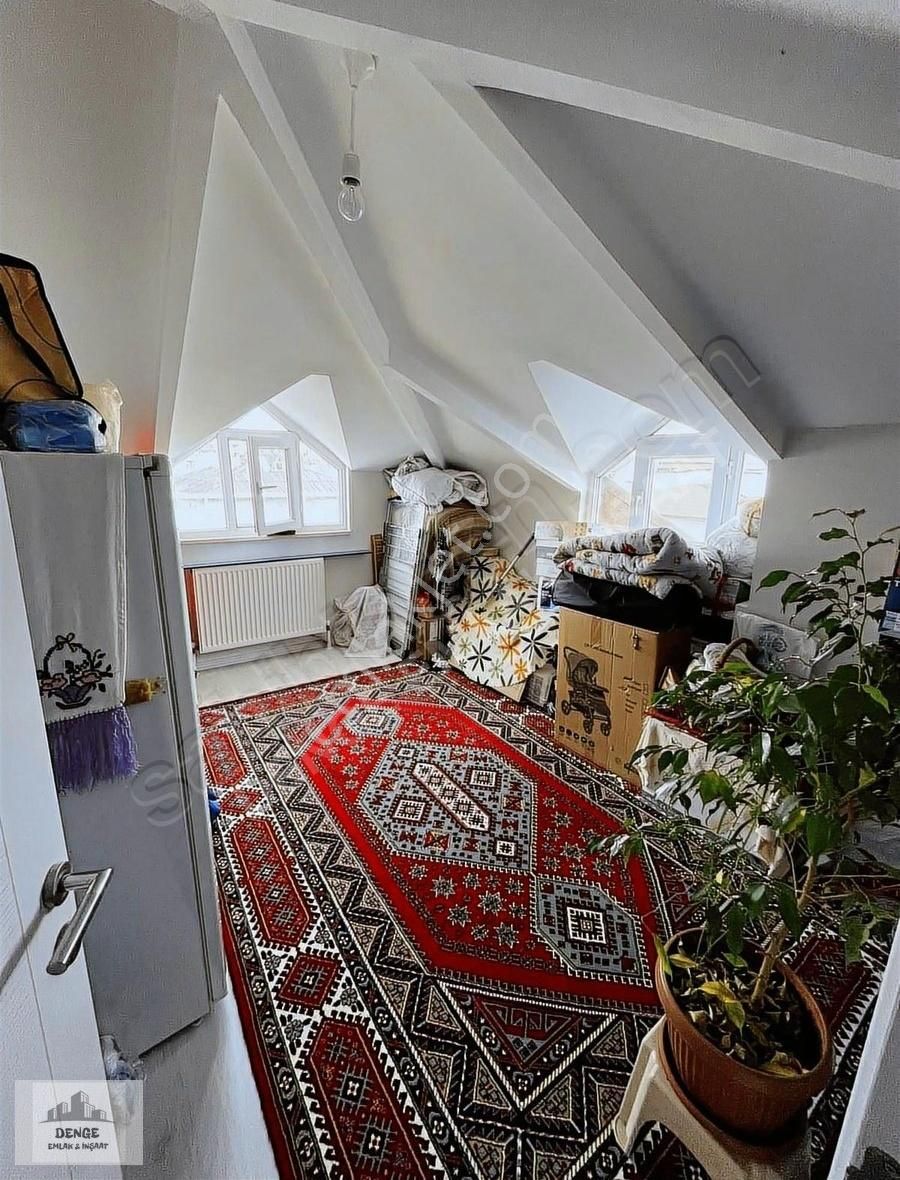 Sancaktepe Atatürk Mah Ansansörlu İskanlı 4+1 Üst Dubleks - Görsel 9