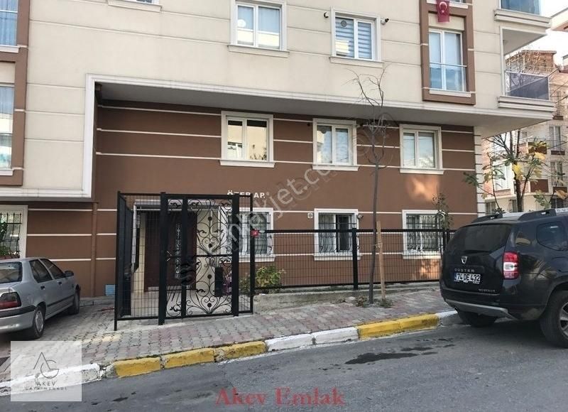 Beylikdüzü Yakuplu Mahallesi Merkezi Konumda 1+1 Satılık Daire