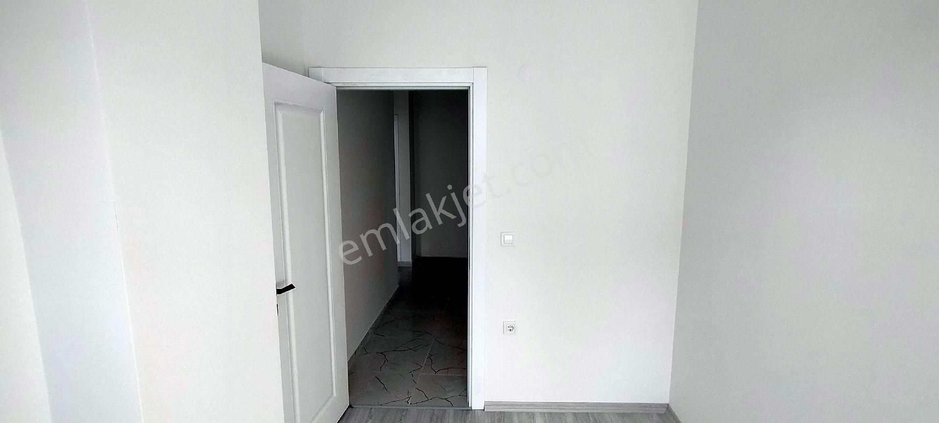 Sancaktepe Satılık 5+2 210m² Üstdubleks Yüksek Tavan Çift Mutfak Çift Banyo Sıfır Daire Asansörlü - Görsel 8
