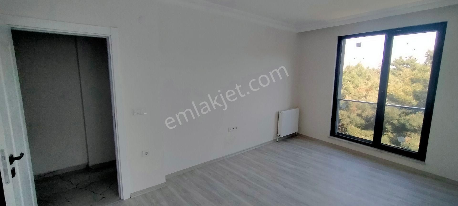 Sancaktepe Satılık 5+2 210m² Üstdubleks Yüksek Tavan Çift Mutfak Çift Banyo Sıfır Daire Asansörlü - Görsel 16
