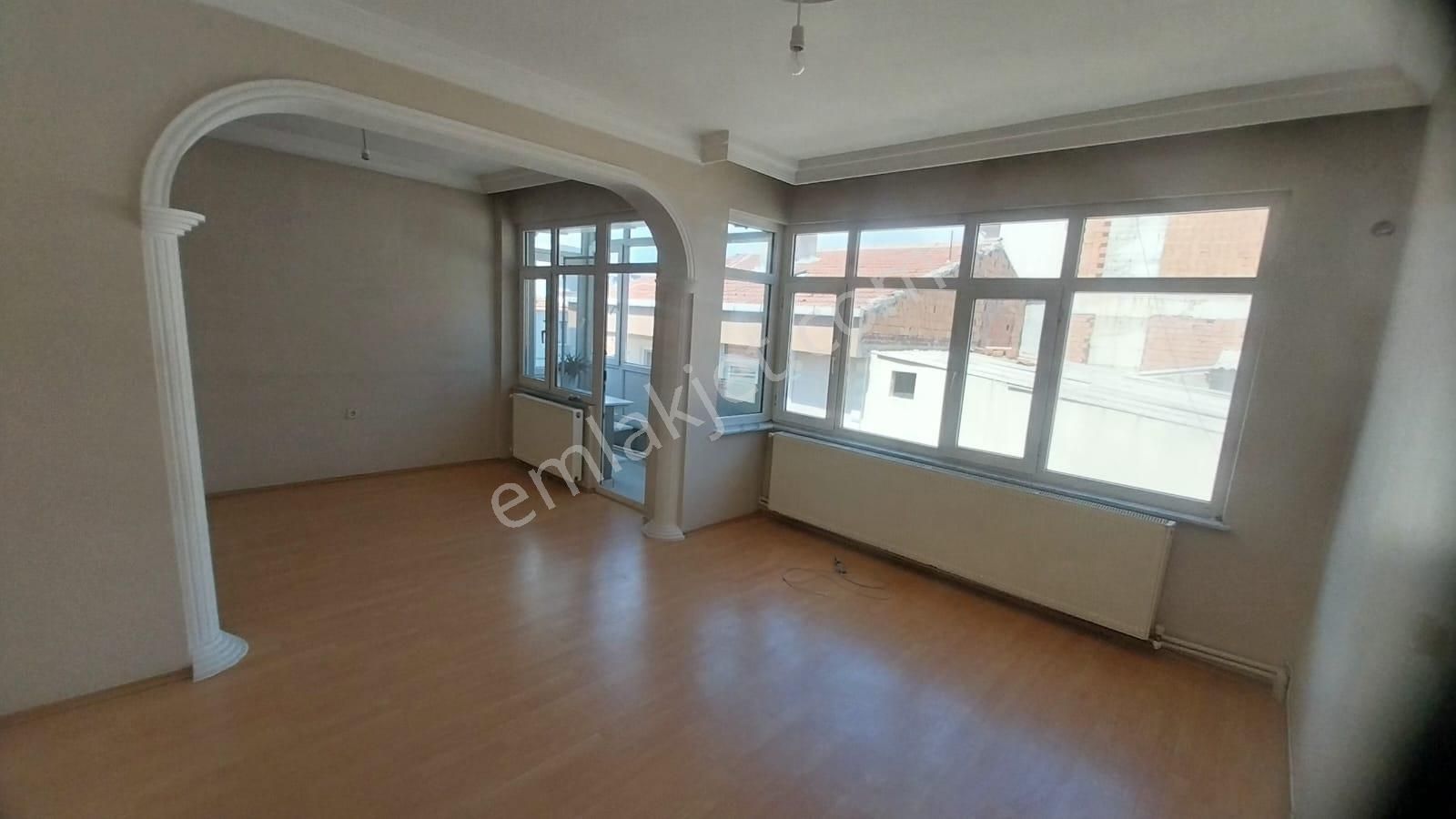 Ekşioğlu 'dan Tekirdağ Süleymanpaşa Yavuz Mahallesinde 2+1 Kiralık Daire