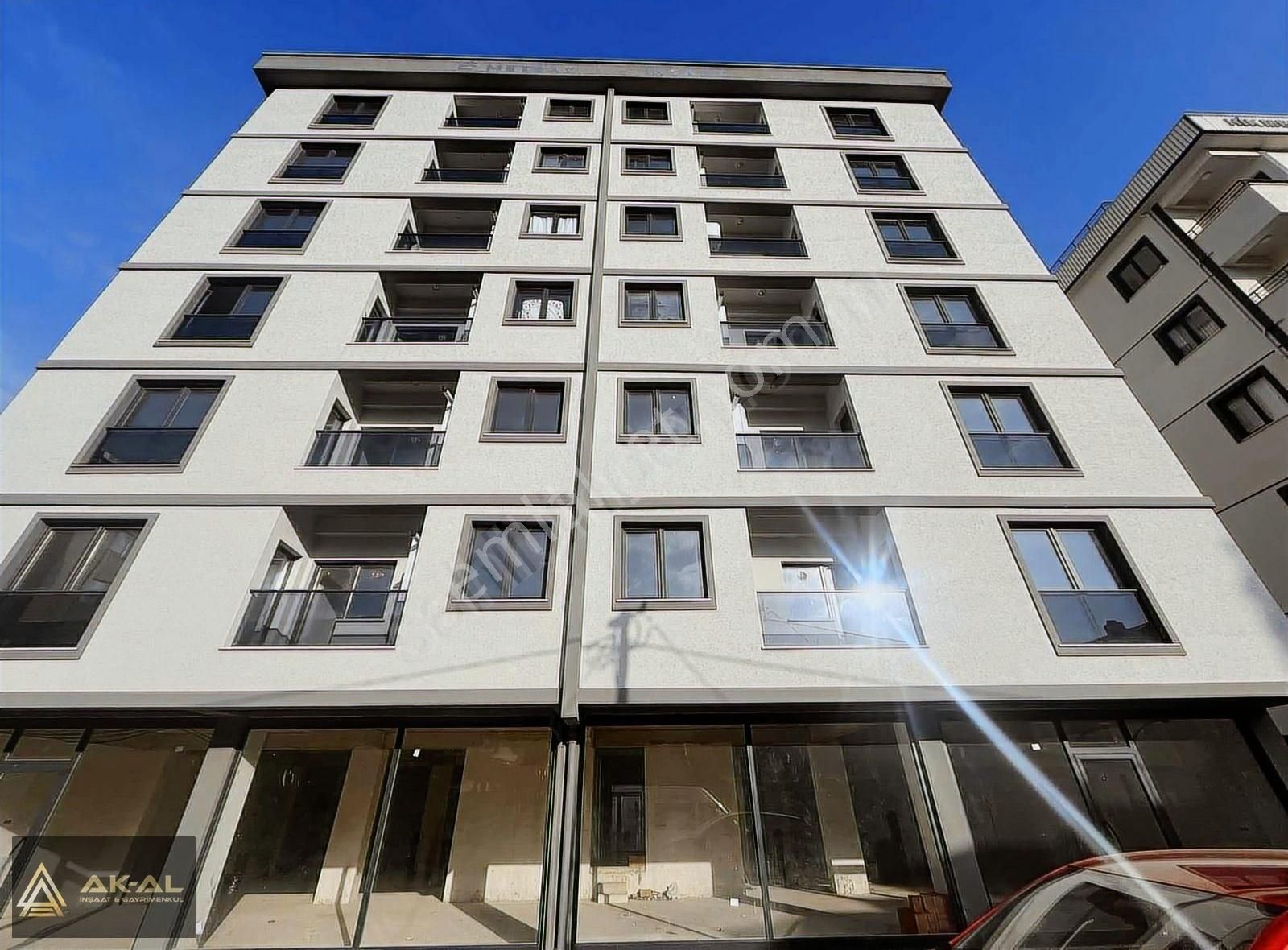 Orhangazi Mah Akgül Cad Üzeri Ultra Lüx 3+1 Satılık Daire