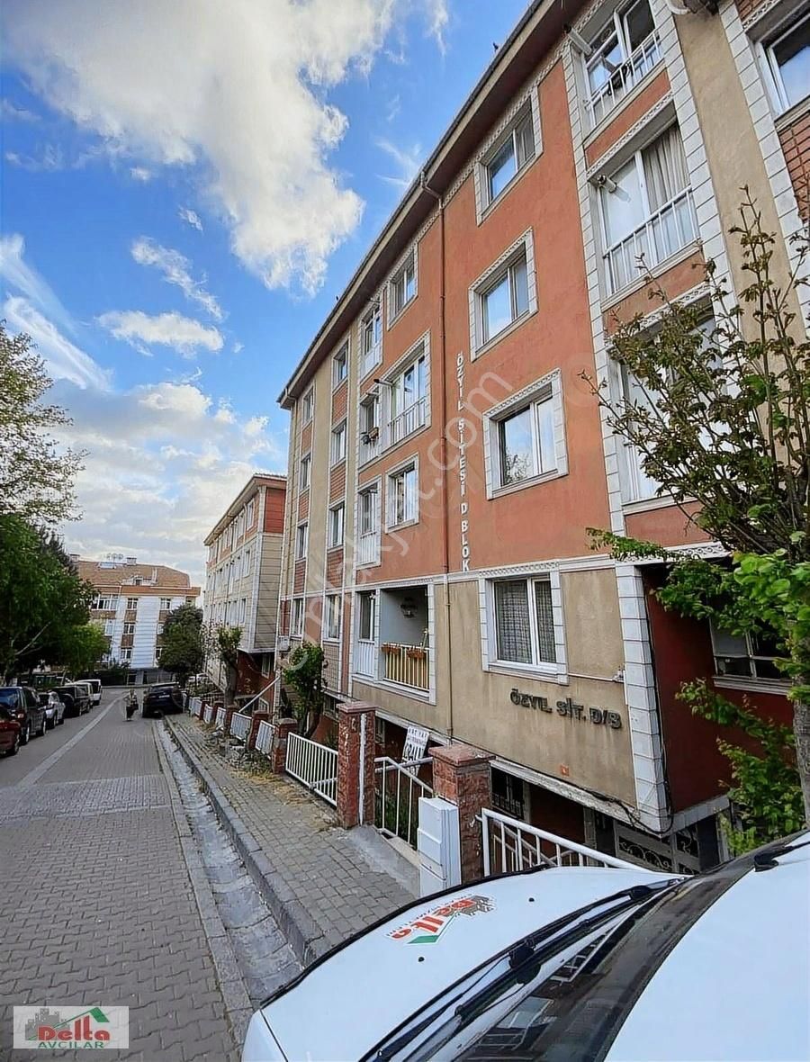 Cihangir'de 3+1 Sağlam Binada Kiralık Çok Temiz Dublex Daire