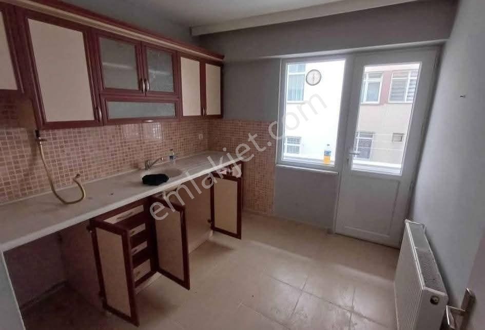 Samsun İlkadım Rasathane Mahallesinde 2+1 Balkonlu Doğalgazlı Satılık Daire