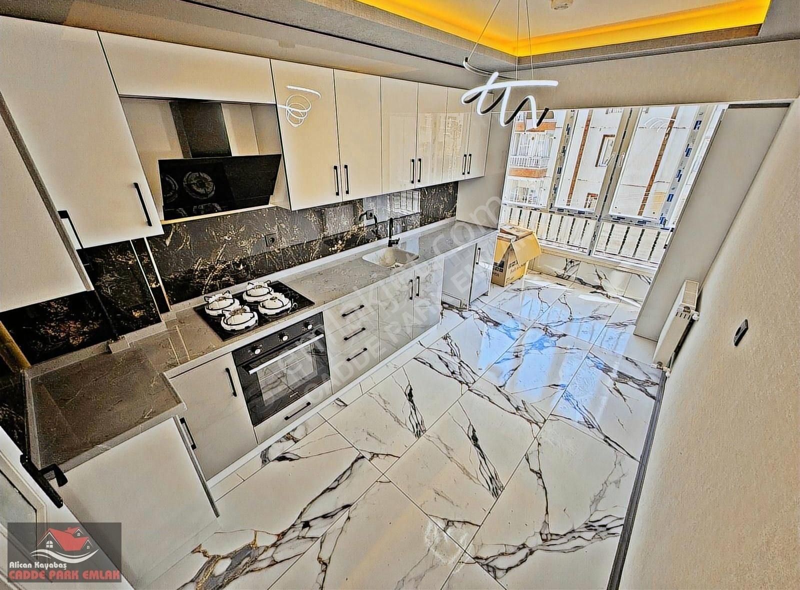 _dilek_cami_yakını_ultra_lüx_yapılı_asansörlü_emsalsız_3+1_128²_