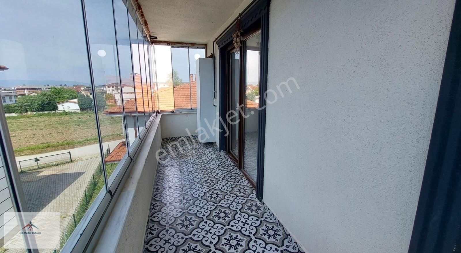 Okulara Kapalı Pazaryerine Çarşıya Yakın Memura Kiralık Daire