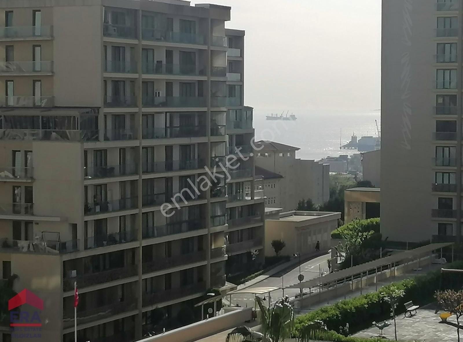 Era Yıldızlar Evora İstanbul E Parsel Deniz Ve Havuz Manzaralı