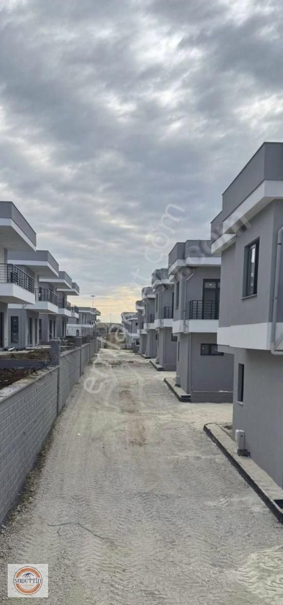 Şambayat Da. Güvenlikl Bahçeli Havuzlu Haftaya Taşınabilinir