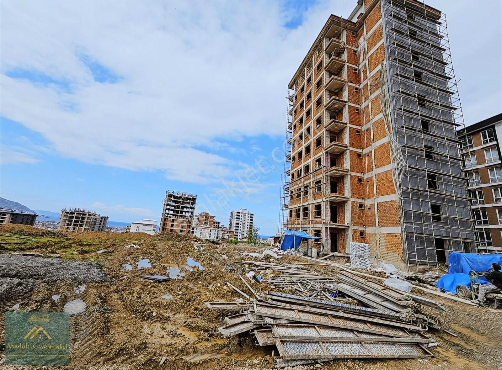 Anadolu Gayrimenkul'den Karşıyaka Mahallesi Satılık 3+1 Daire