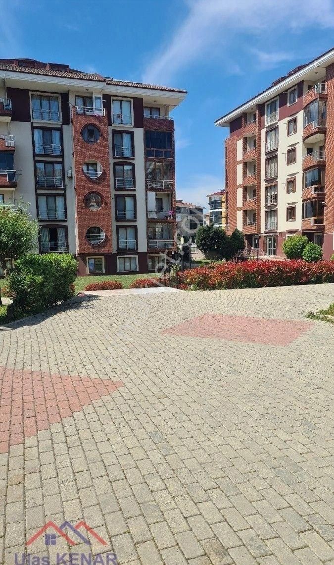 M.akif A.lisesi Yanında Kiralık 3+1 Daire
