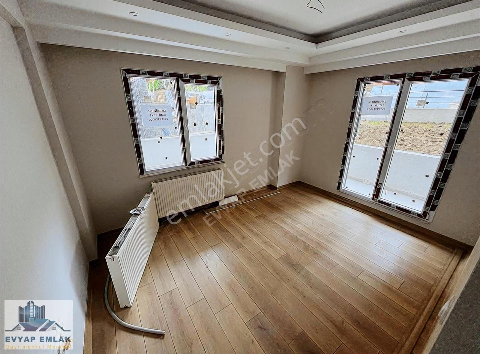 Düz Giriş Kapalı Otoparklı 1+1 Ayrı Mutfaklı