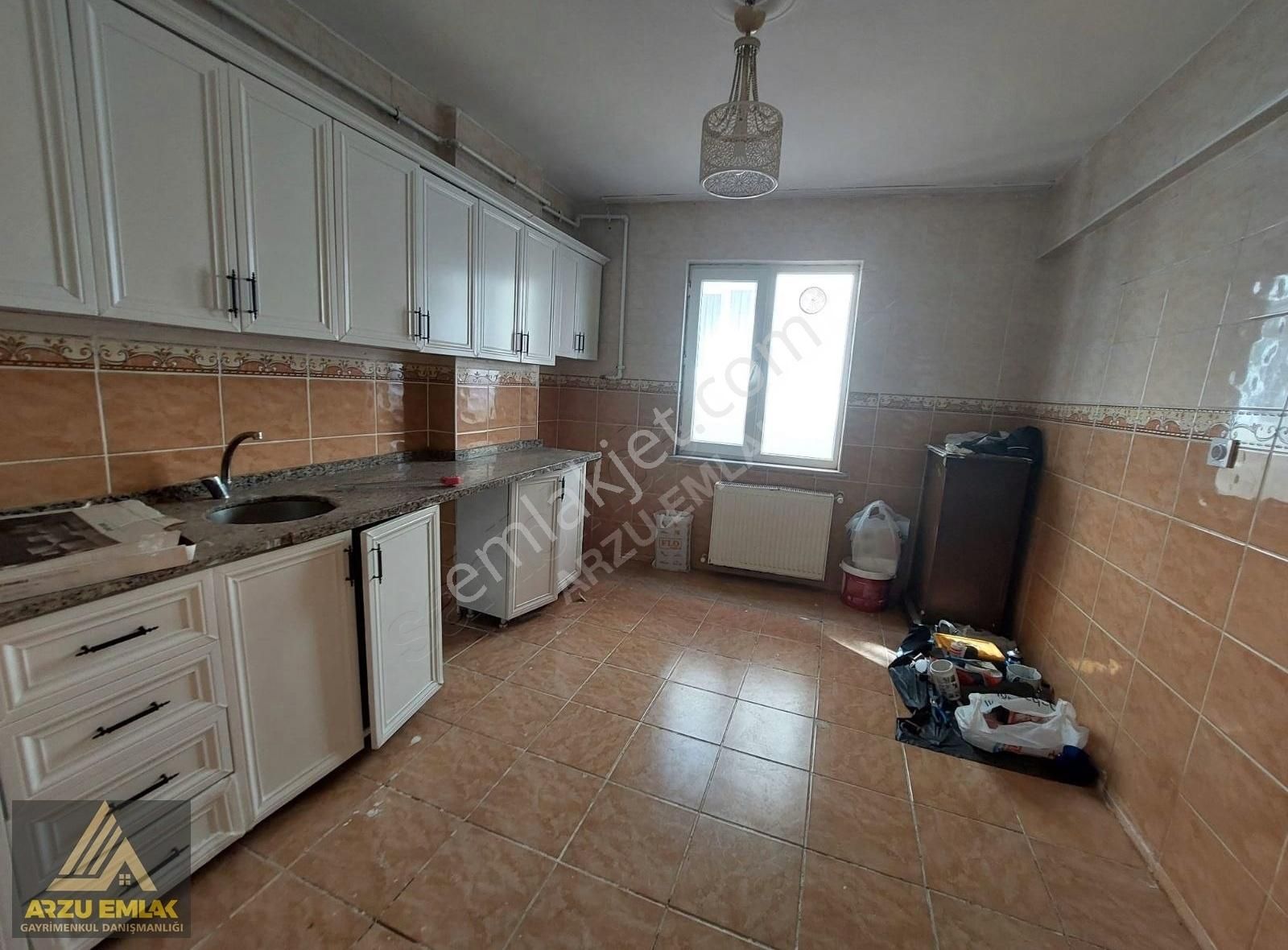 Arzu Emlak'tan Gazi Mah 3+1 125m² Satılık Ara Kat Daire