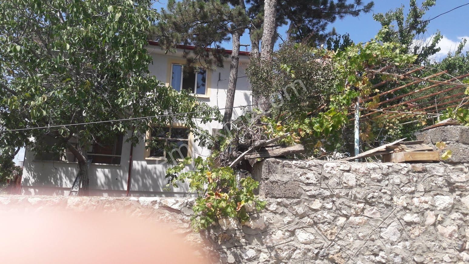 2 Katlı Mustakil Ev Ön Arka Bahceli 600m Kare