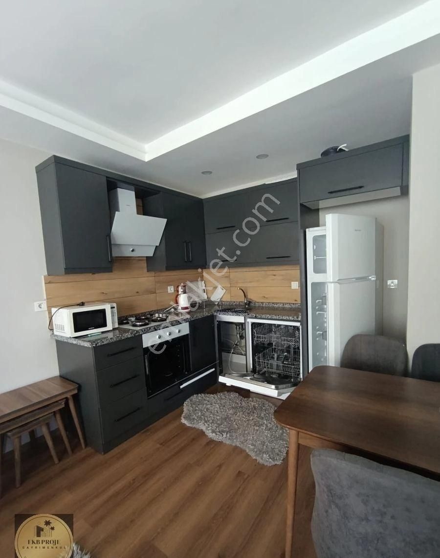 Silifke Manzaralı Geniş Oturumlu Eşyalı Kiralık Daire