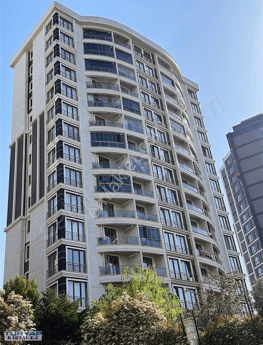 Yakacık Yeni Mah. Ninova Park Sitesinde Çift Balkonlu 2+1 Daire