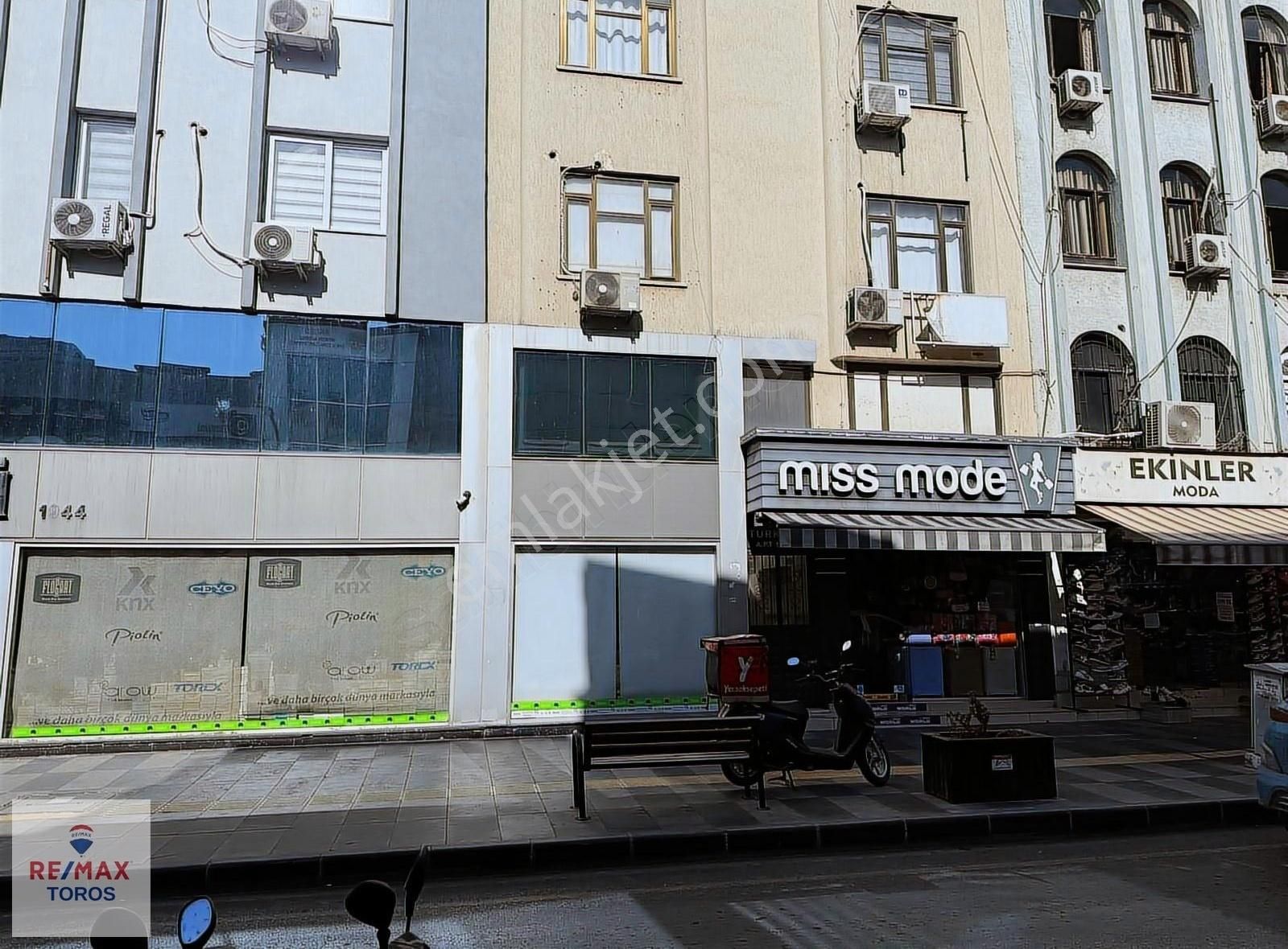 Remax Toros'tan Silifke Caddesi Üzerinde Satılık İşyeri