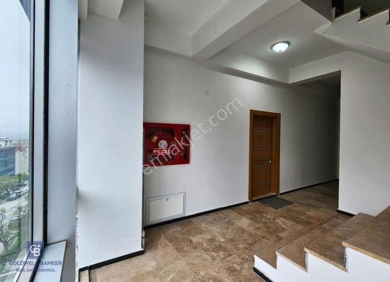 Ataşehir Ferhatpaşa Mh. Kiralık Ofis Katı Net 125m2
