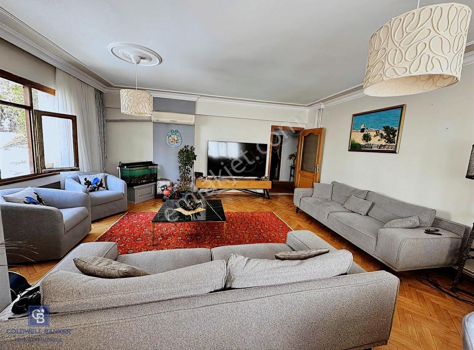 Acıbadem Günal Sokakta 3+1 Kiralık Daire