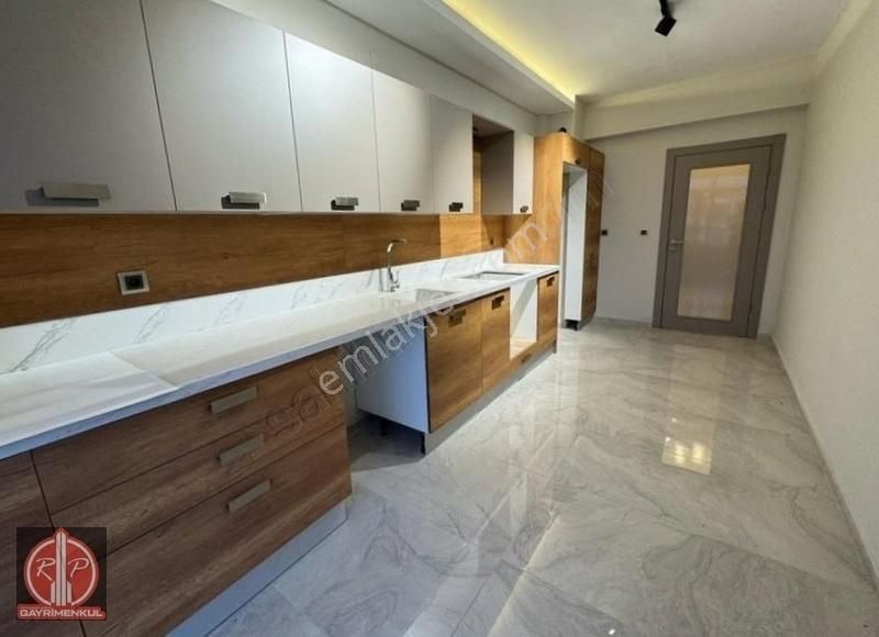 Beyazşehir'de Sıfır Ultra Lüks Kalitede 3+1 Daire Fırsatı