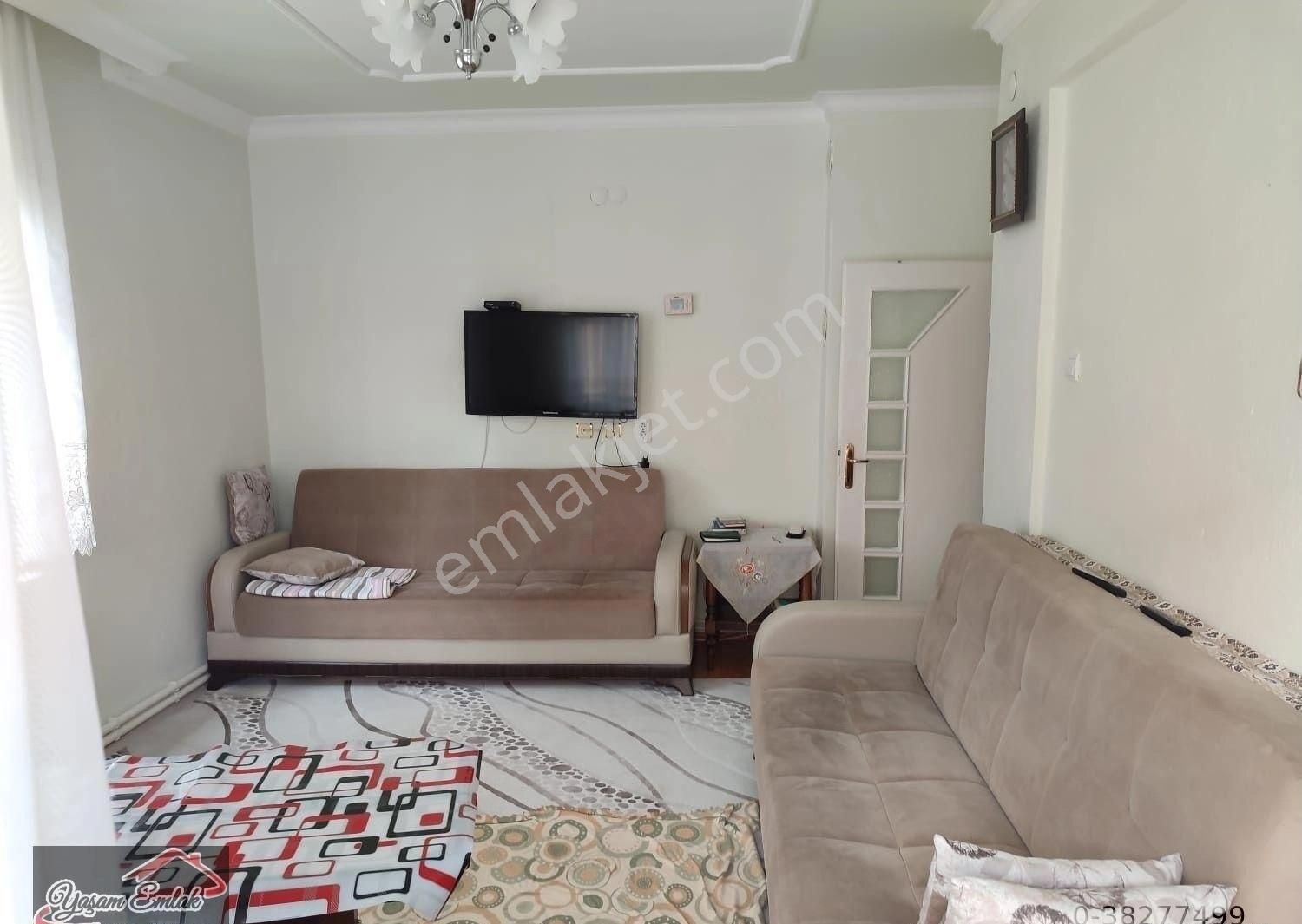 Yaşam'dan Tabduk Emre Mh. Satılık 3+1 125 M2 Bakımlı Ara Kat Daire