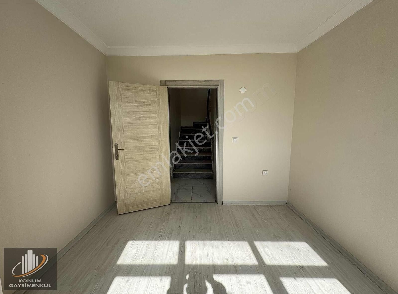 Konum Emlaktan Bağlarbaşı Mh. Asansörlü 3+1 Kullanışlı Dubleks - Görsel 2