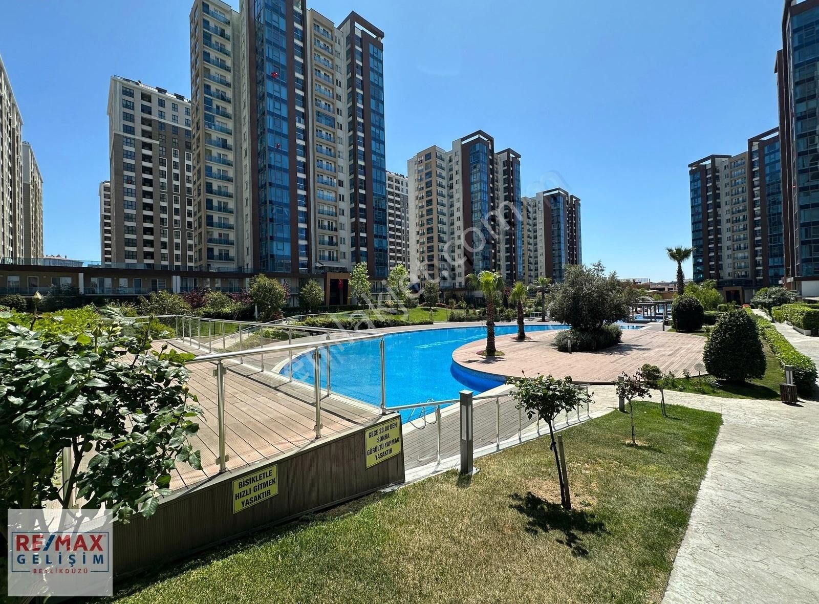 Demir Romance Peyzaj Cephe Ara Kat Büyük Tip 1+1