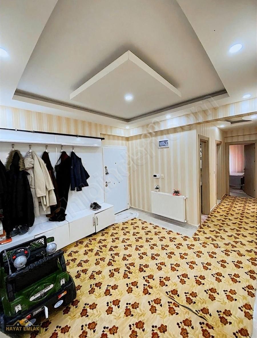 Hayat Emlak'tan Satılık Dogukent Mahallesinde Düz Giriş Kat
