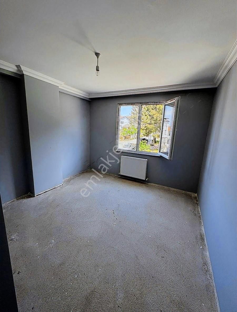 Turgut Reis Mahallesi 2+1 90 M2 Ferah Kullanışlı Dairemiz