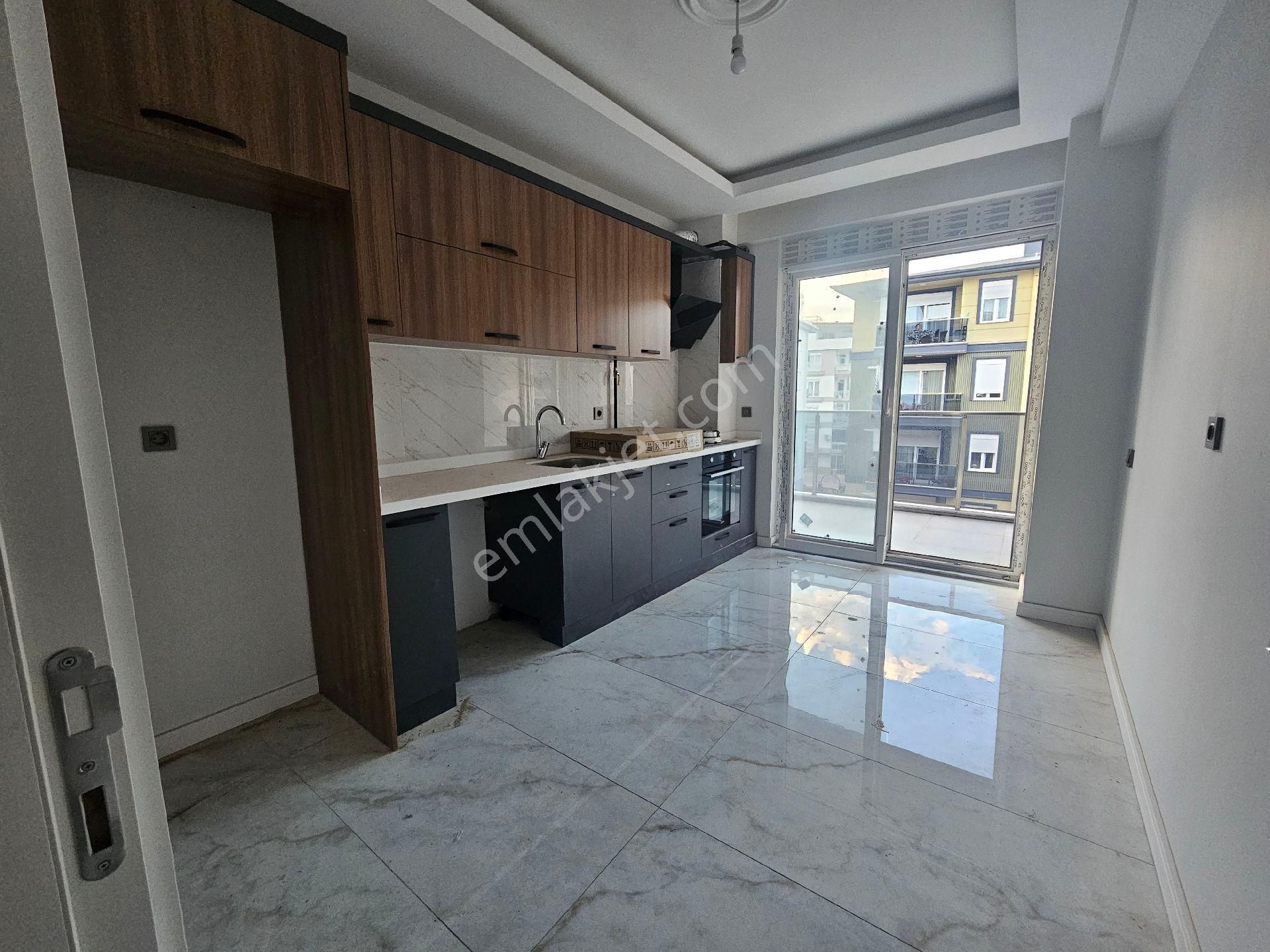 Muhteşem Lokasyonda Sıfır Katta 3+1 Daire
