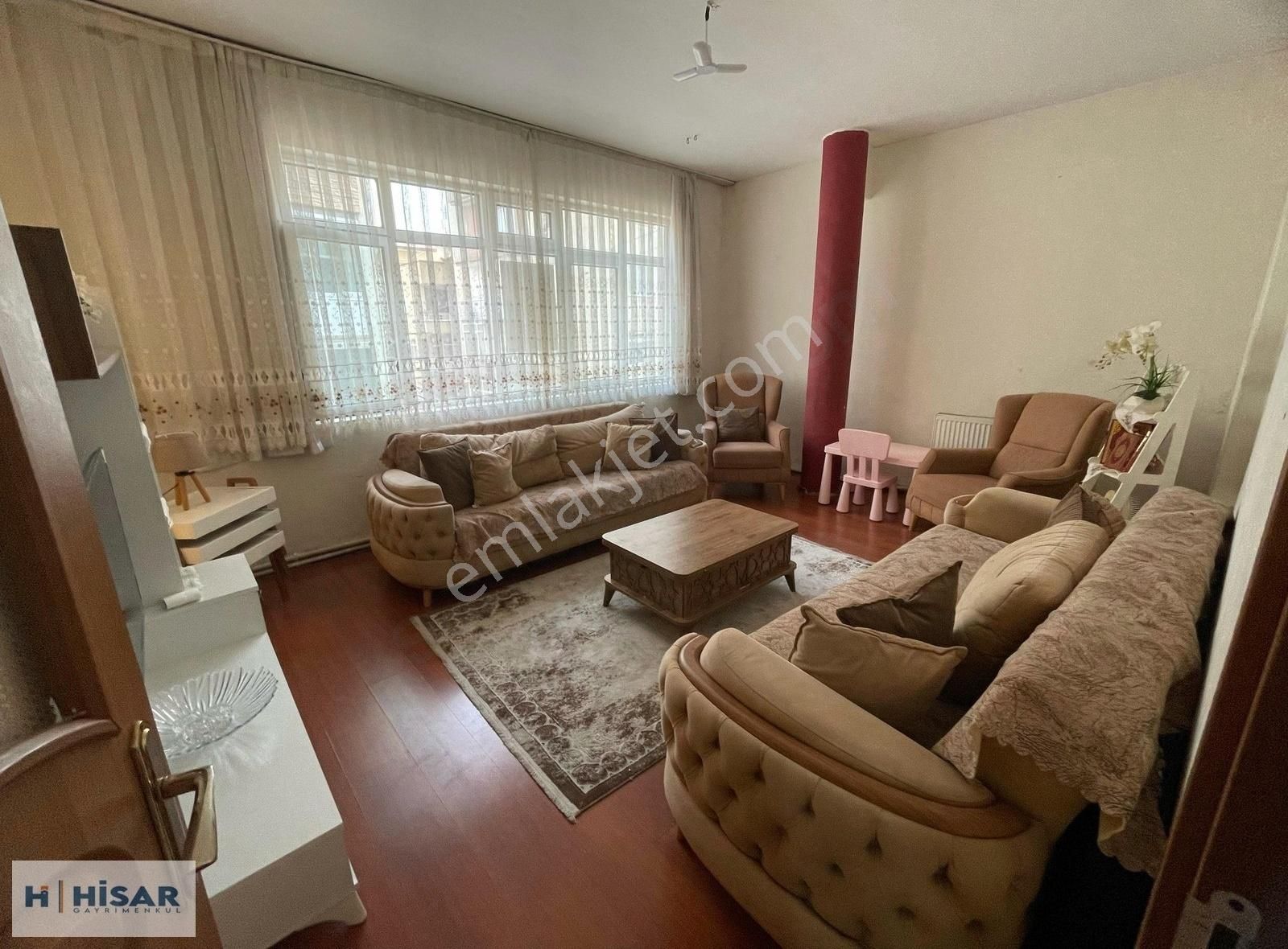 Hisar'dan 2+1 1. Kat Salon Mutfak Ayrı Daire