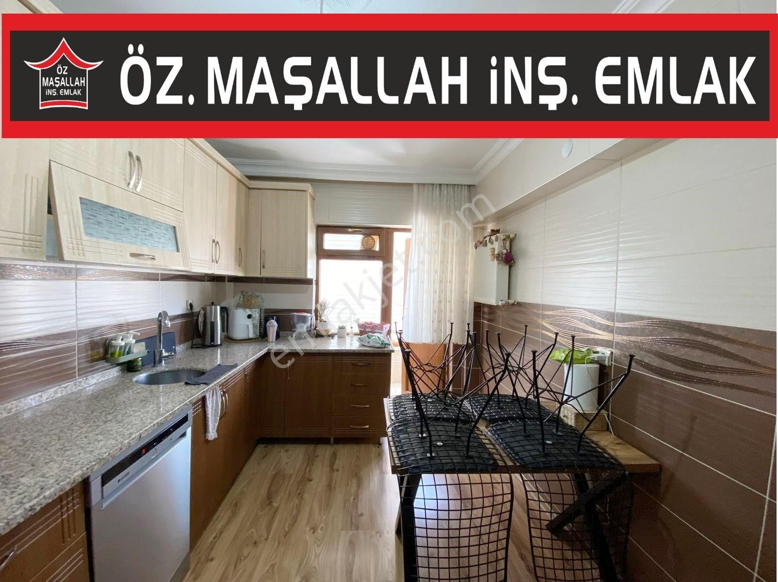 Kafkaslarda Cadde Ustu İskanlı Kombi Petek Kilerli 3+1