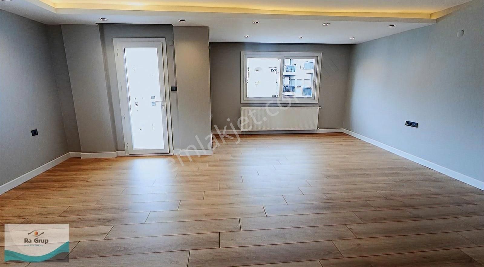Karşıyaka Bostanlıda Full Tadilatlı 145 M2 3+1 Daire N-18