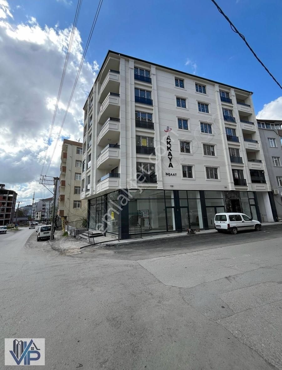 Bafra Vıp Gayrimenkulden Mevlana Mahallesinde Satılık 3+1 Daire
