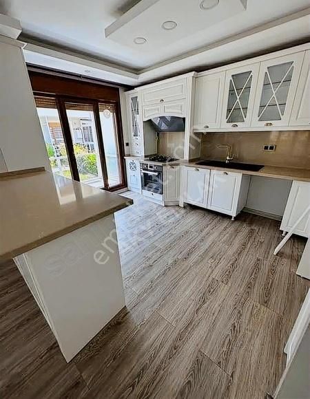 Butik Sitede Havuzlu Lüx Triplex Villa!!!