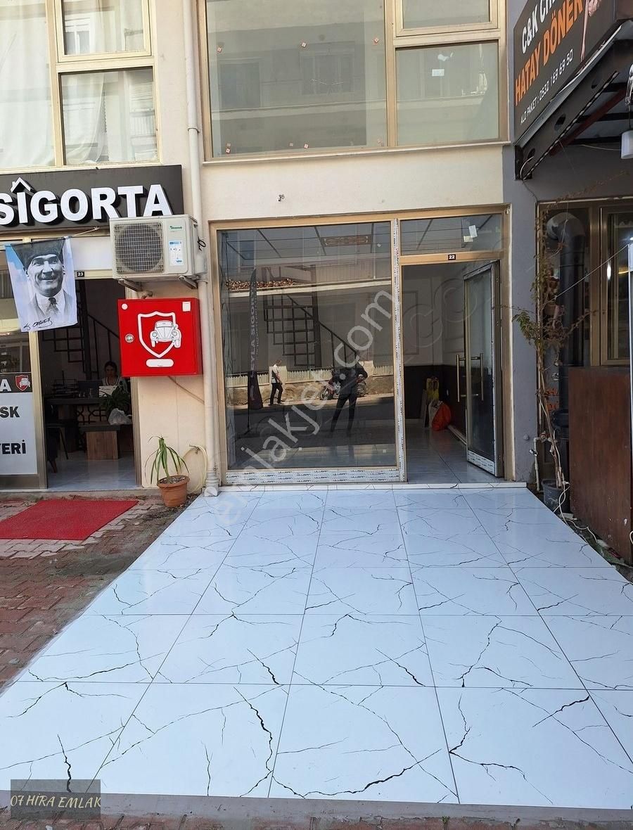 Kumluca'nın En İşlek Ayak Altı Yerinde Yatırımlık Satılık Dükkan