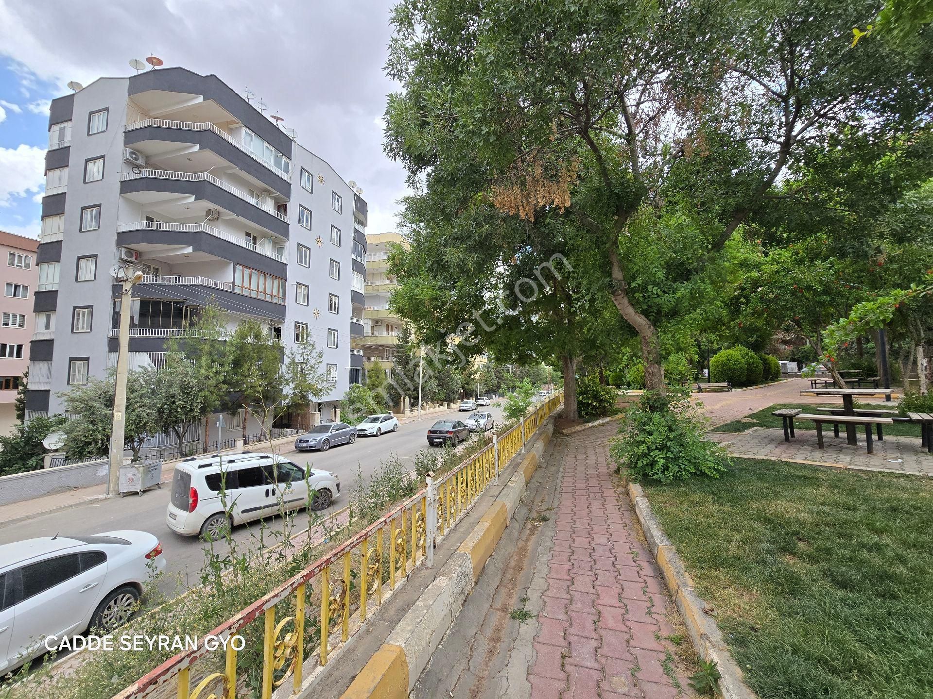 Cadde Seyran'dan Kiralık 3+1 Arakat 160m2 Alttan Isıtma (memura)