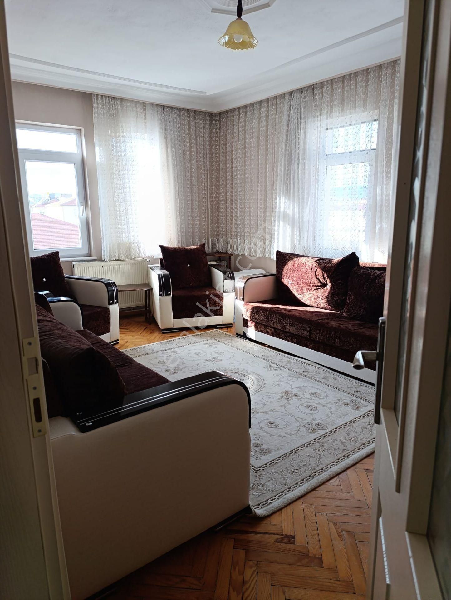 Şarkışla Hsk Rönesans Emlaktan Belkent Sitesinde 3+1 Eşyalı Daire