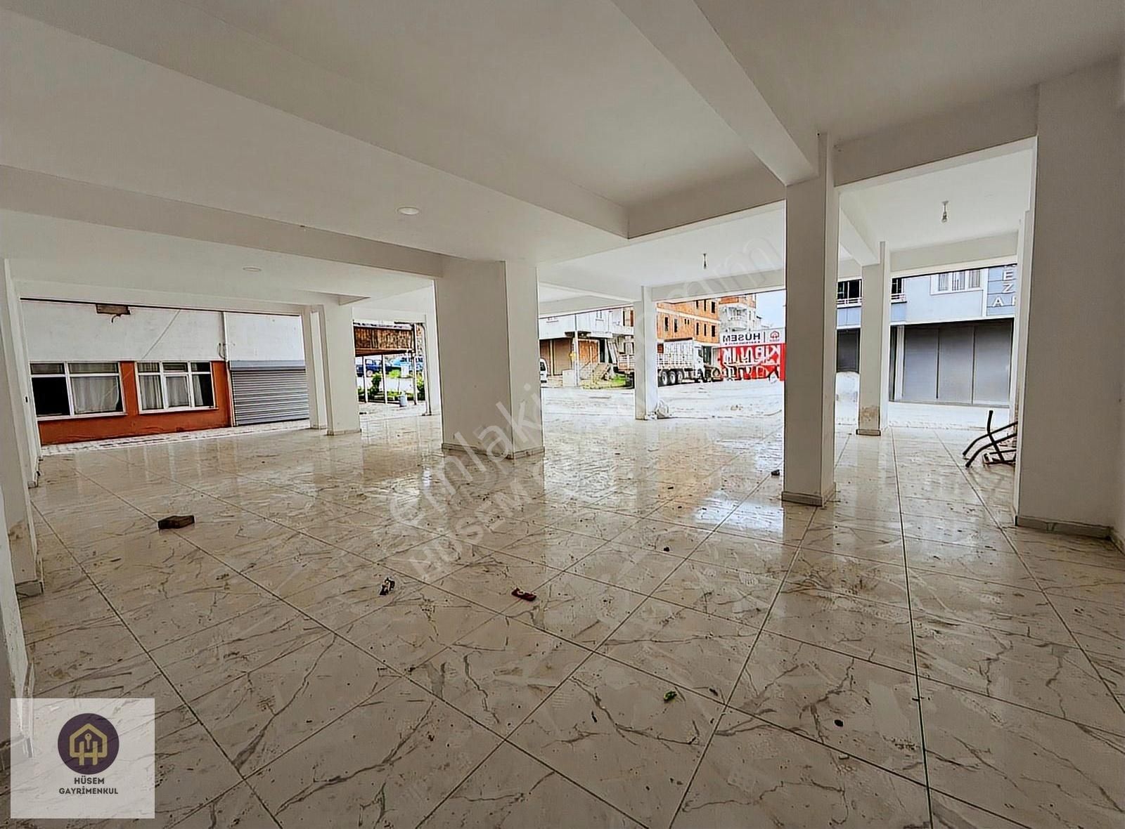 Cadde Üzerinde 160 M2 Satılık Dükkan