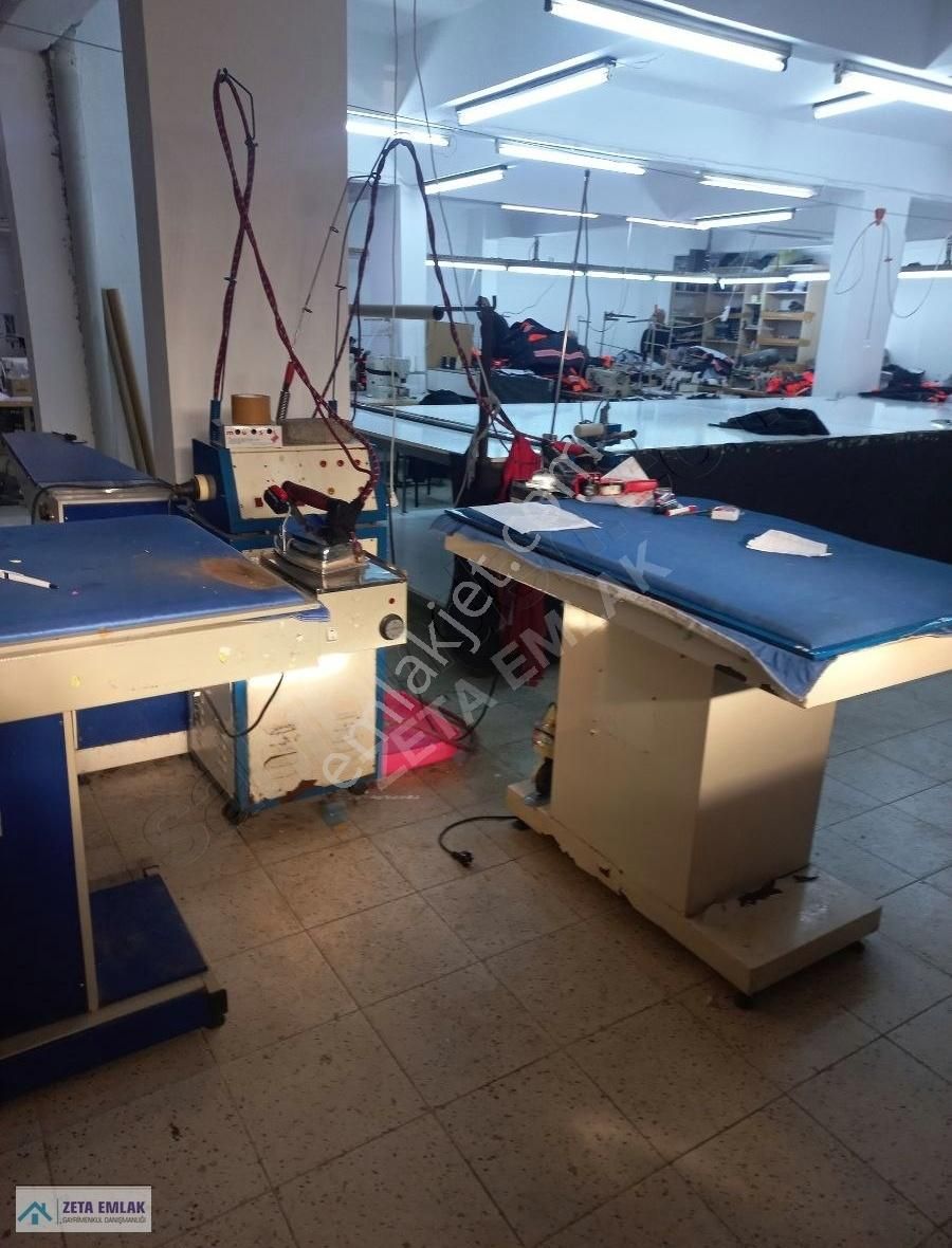 Pendik Güzelyalı'da Mülk İle Beraber Satılık Tekstil Atölyesi
