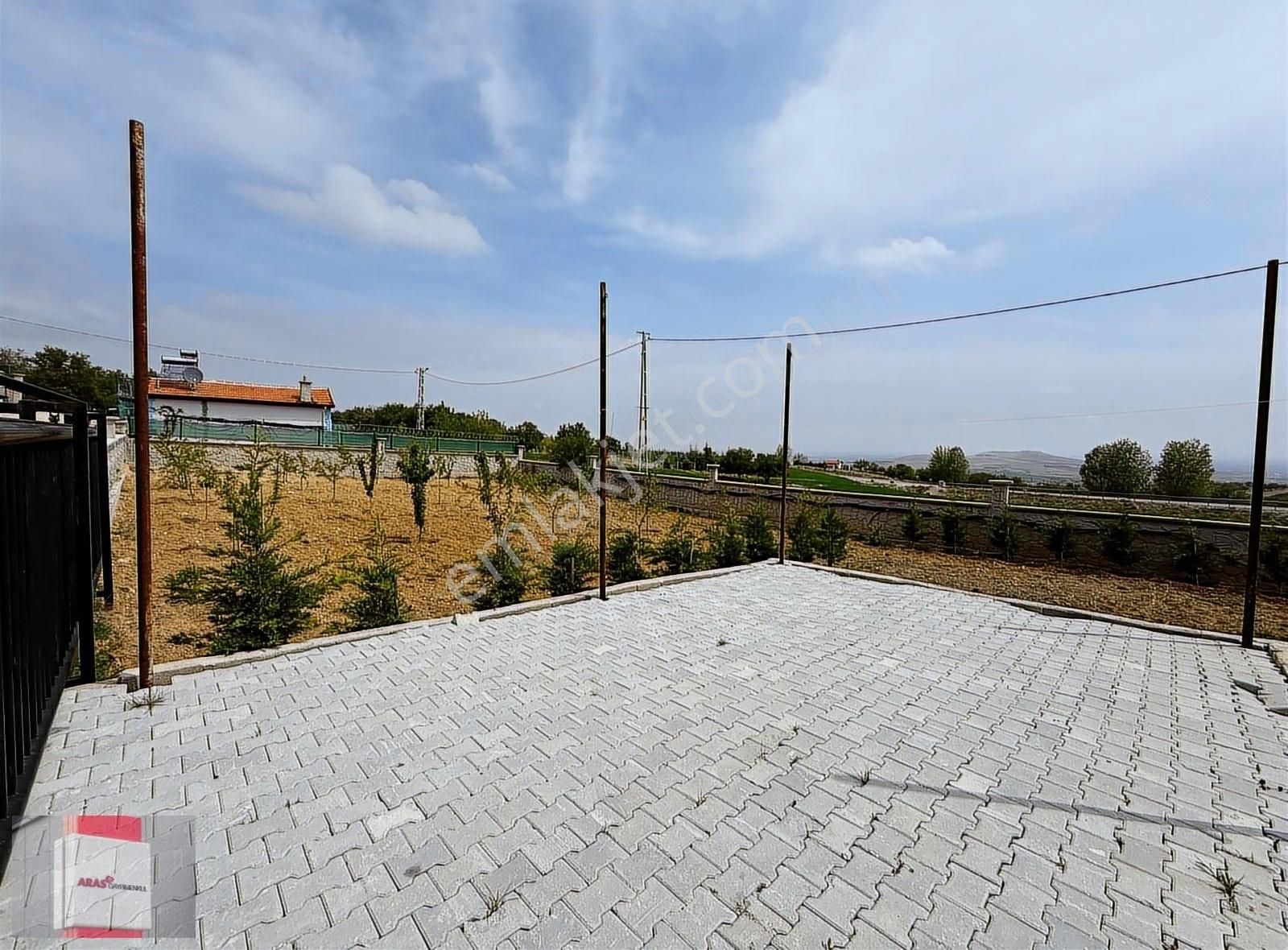 Bayat Mahallesinde Konya Manzaralı 1+1 Evi Elektrik Ve Suyu Olan - Görsel 16