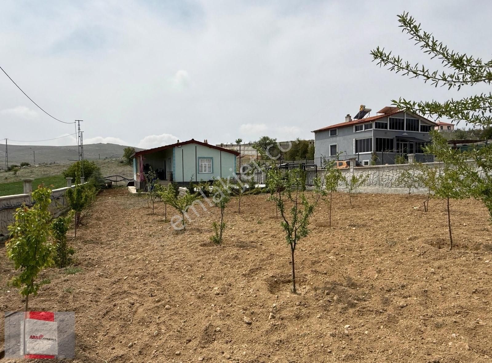 Bayat Mahallesinde Konya Manzaralı 1+1 Evi Elektrik Ve Suyu Olan - Görsel 4