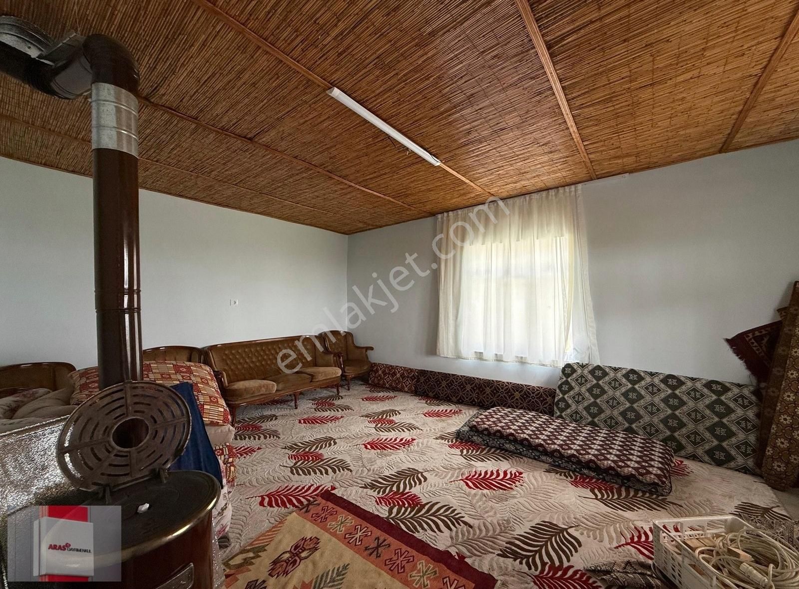 Bayat Mahallesinde Konya Manzaralı 1+1 Evi Elektrik Ve Suyu Olan - Görsel 17