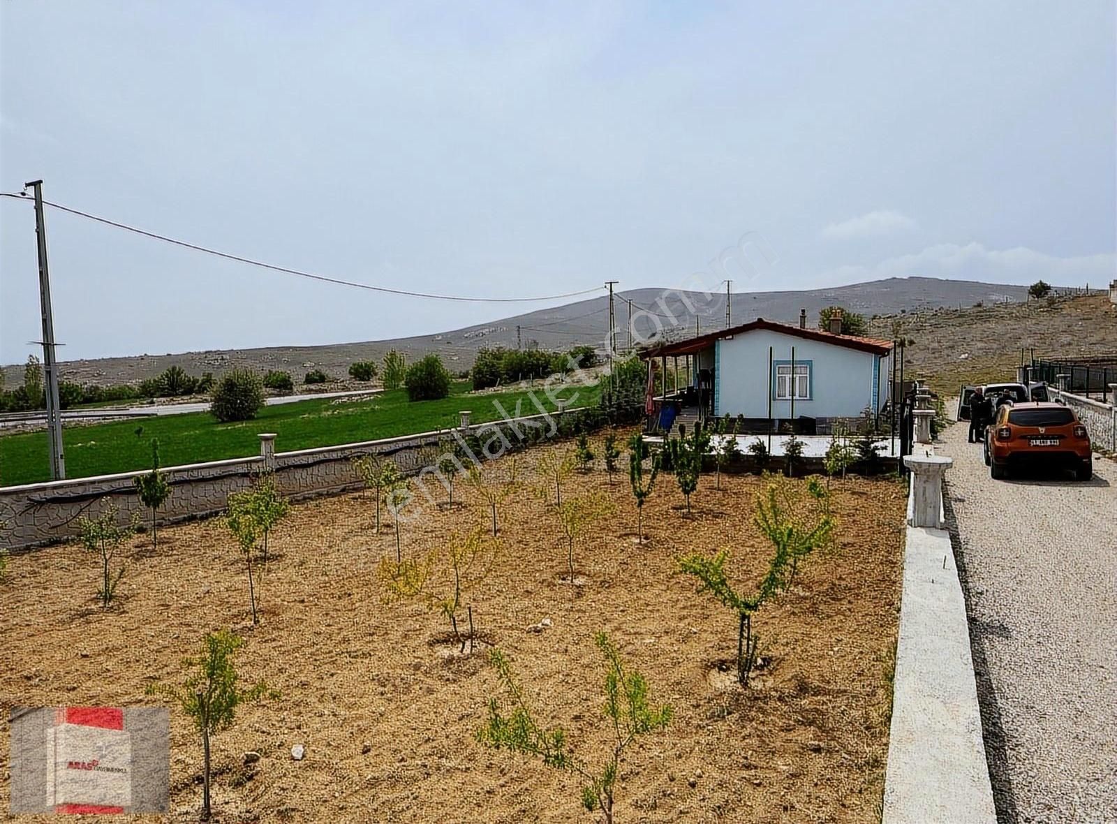 Bayat Mahallesinde Konya Manzaralı 1+1 Evi Elektrik Ve Suyu Olan - Görsel 11
