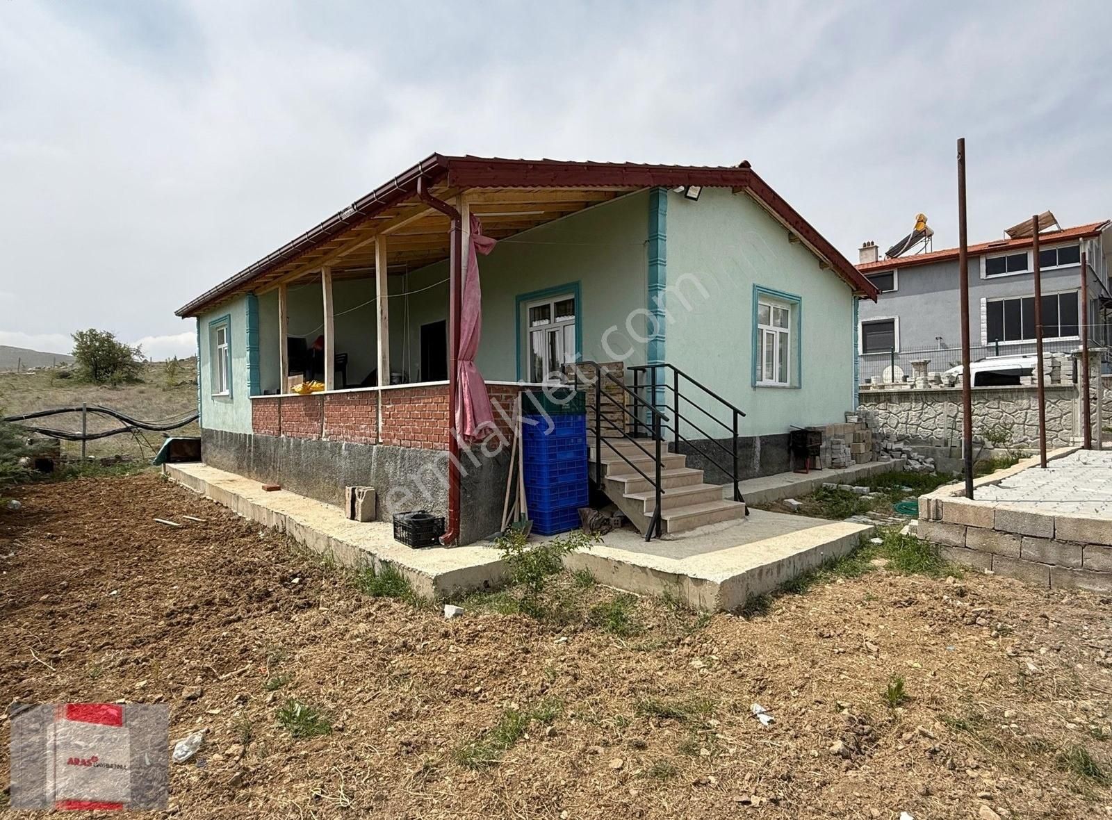 Bayat Mahallesinde Konya Manzaralı 1+1 Evi Elektrik Ve Suyu Olan - Görsel 8